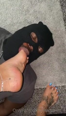 foot worship madsoles