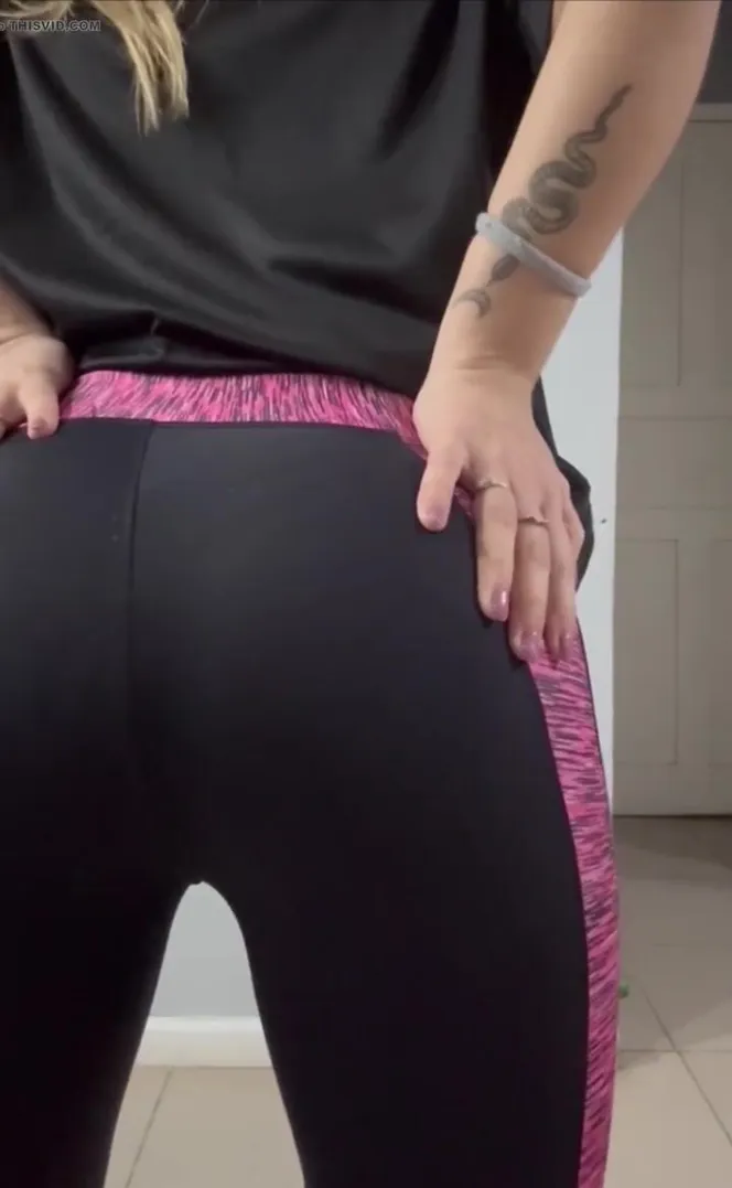 Farting babe
