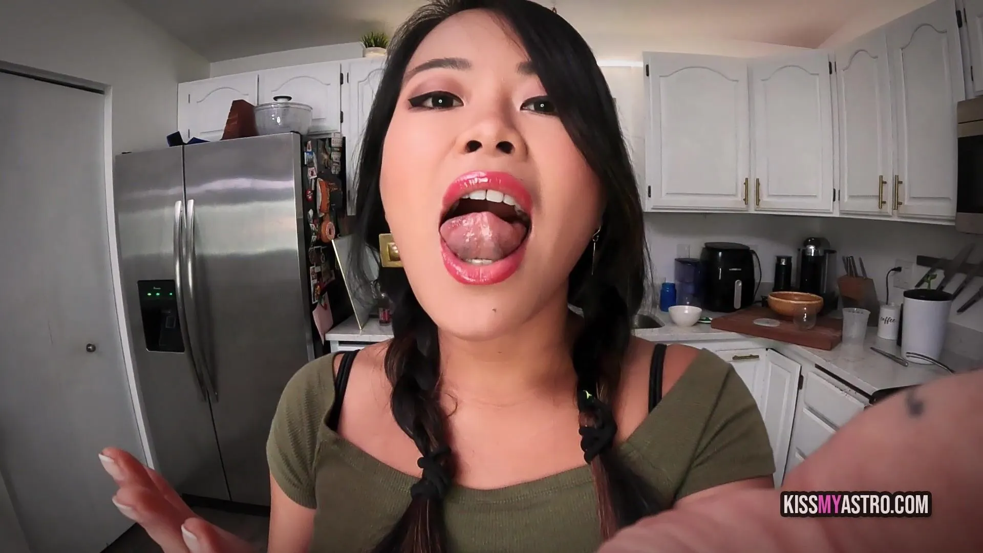 AstroDomina Giantess Hunger Games