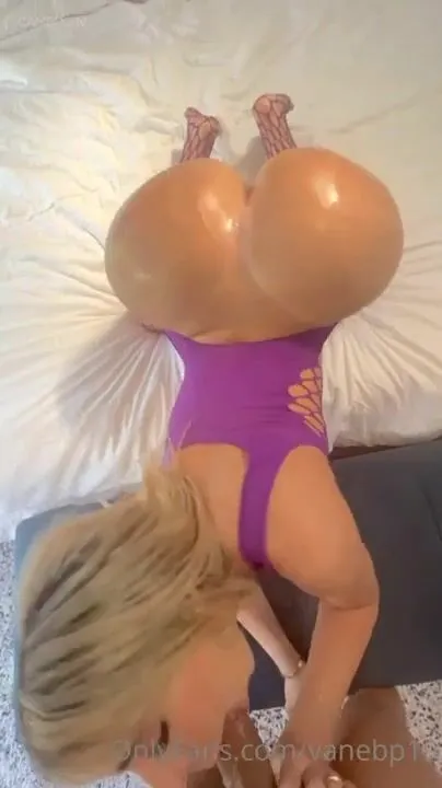 Rubia Cachonda - OF