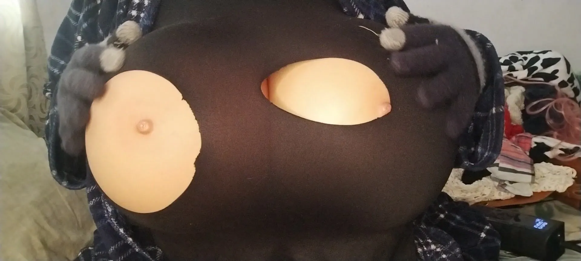 bustyblitzi exposed nips expansion