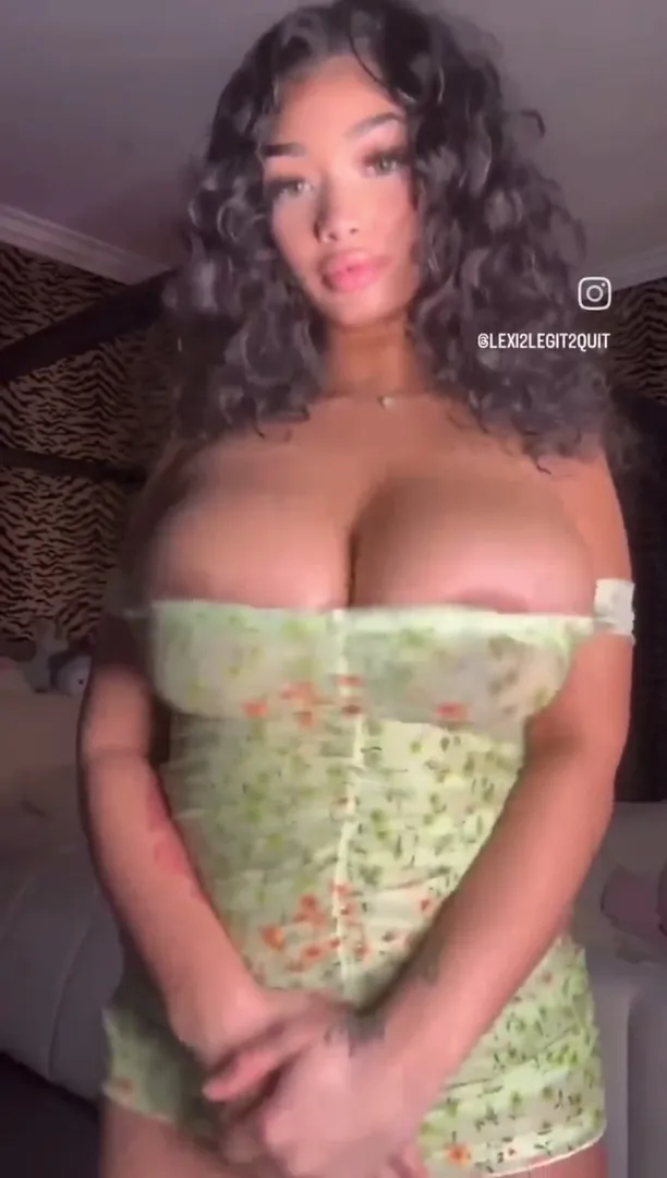 Hot4lexi tits & ass tease
