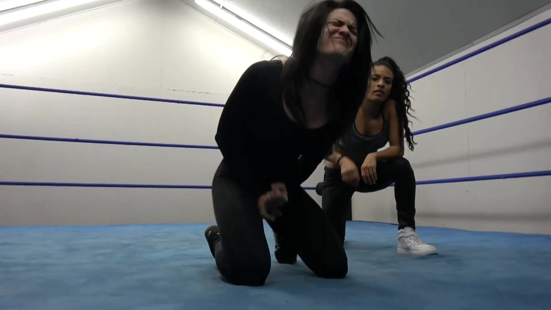 Angel vs thea