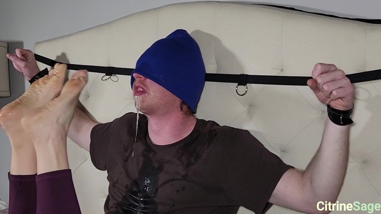 CitrineSage - The foot slave is tied to the headboard and gagged without mercy
