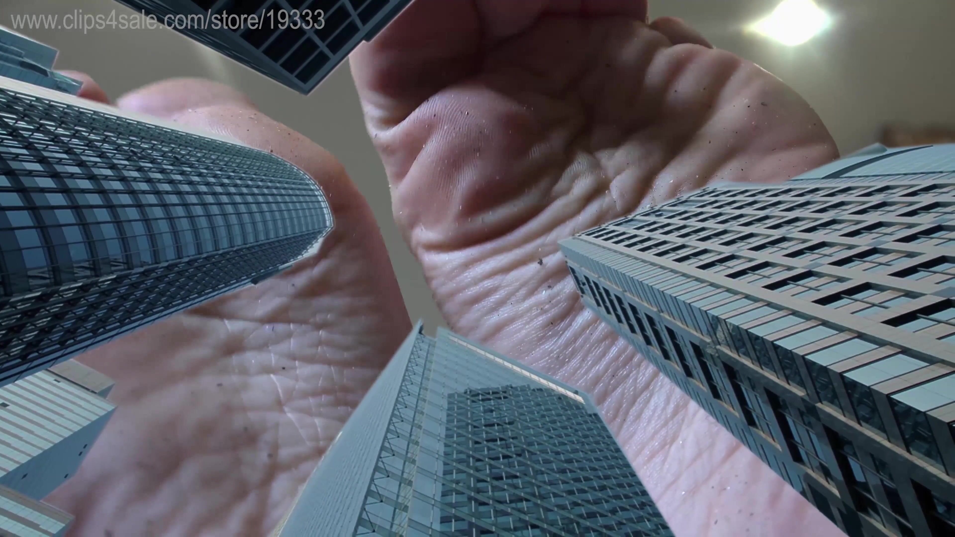 Ashlynn Taylor shrunken city SFX - GSF