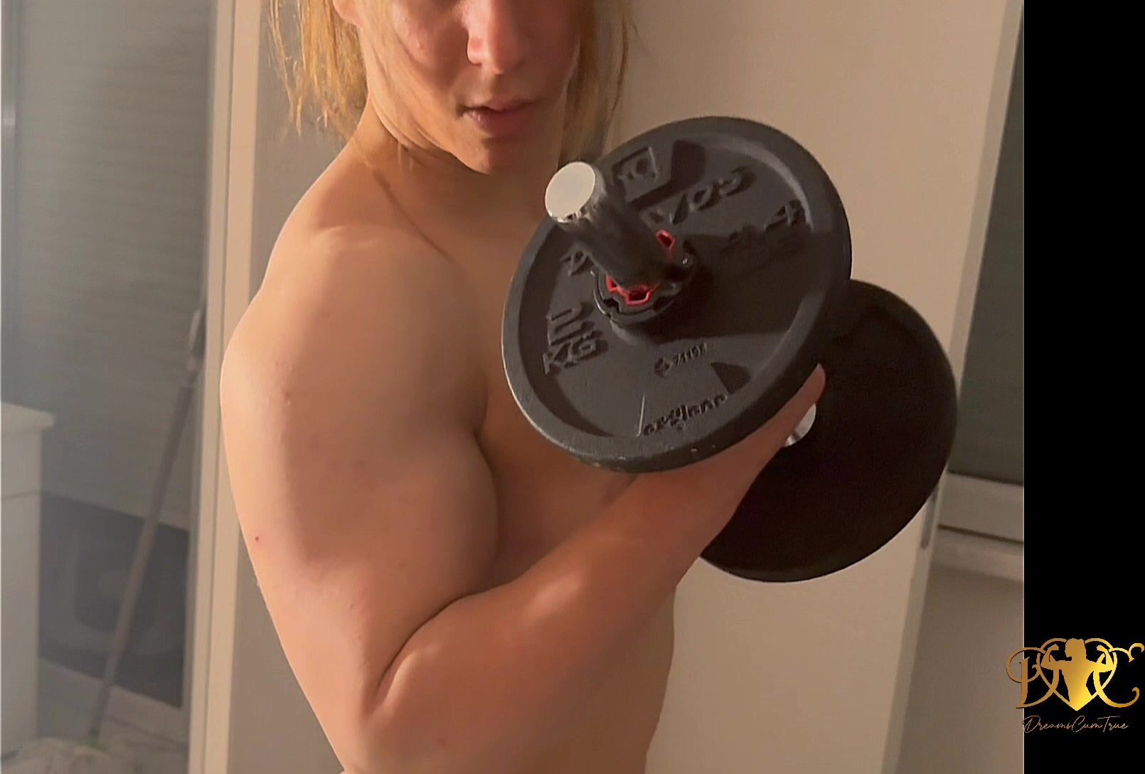 Courtney Katz-Drained all over my massive biceps
