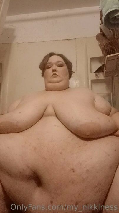 MY_nikkiness showing off