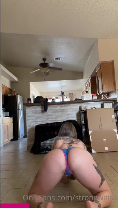 Muscle E-Girl Strong Waifu Delanie OnlyFans #1