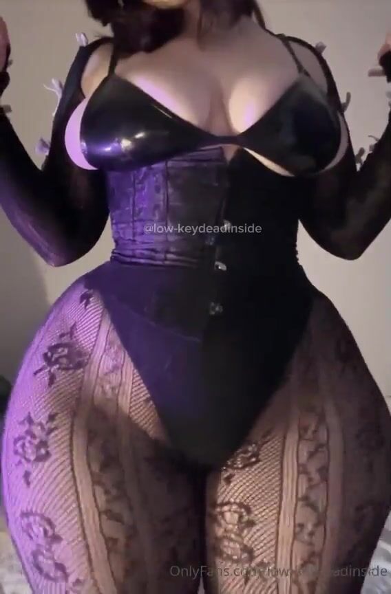Lowkeydeadinside booty