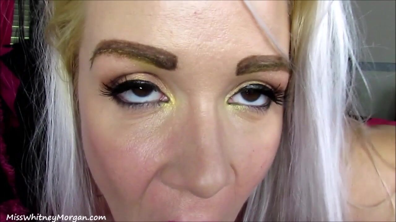 Whitney Morgan - Bedtime blowjob from mommy