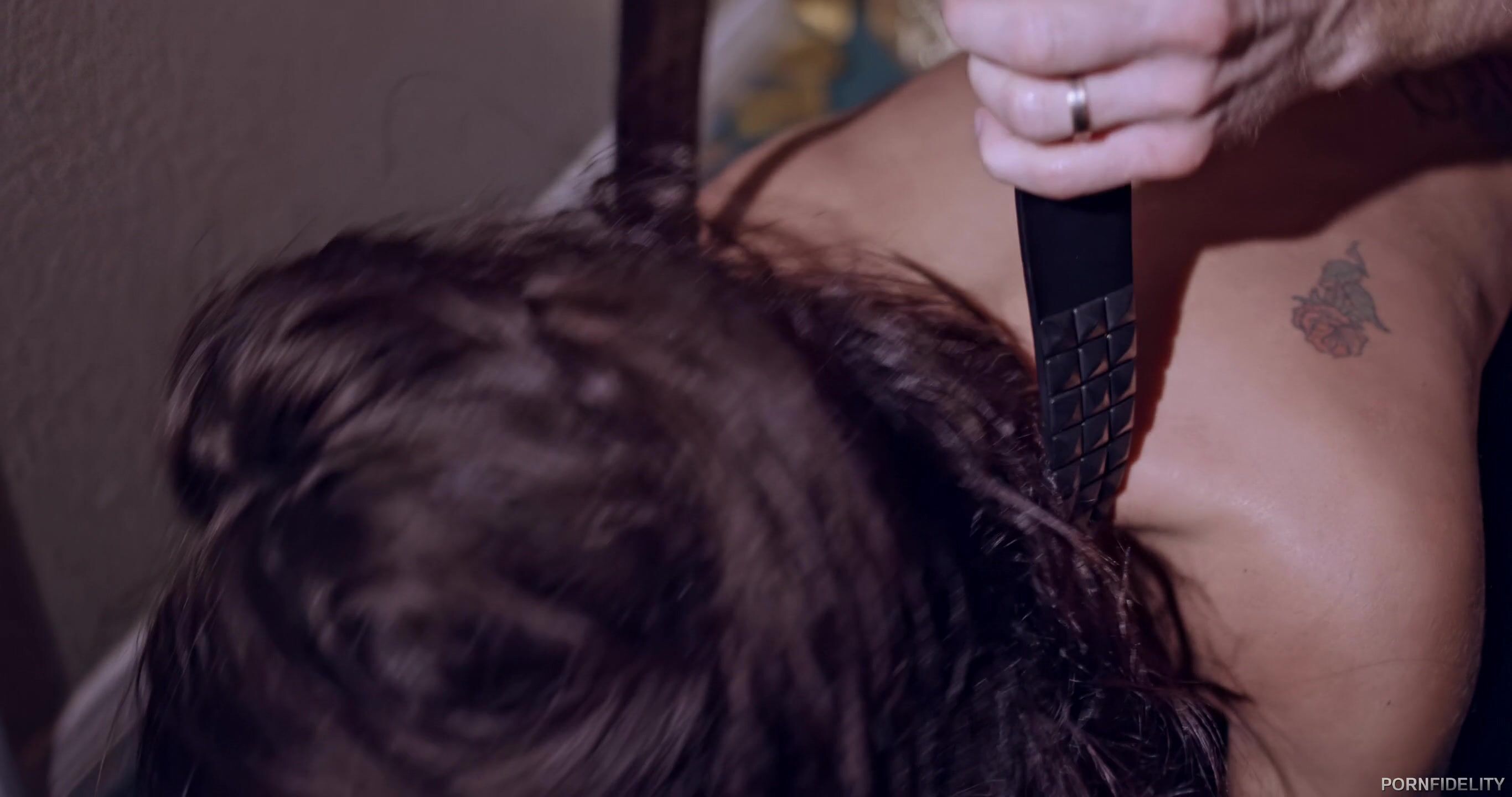 Peta Jensen remove condom