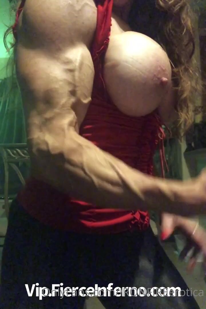 Lindsay Mulinazzi huge and vascular