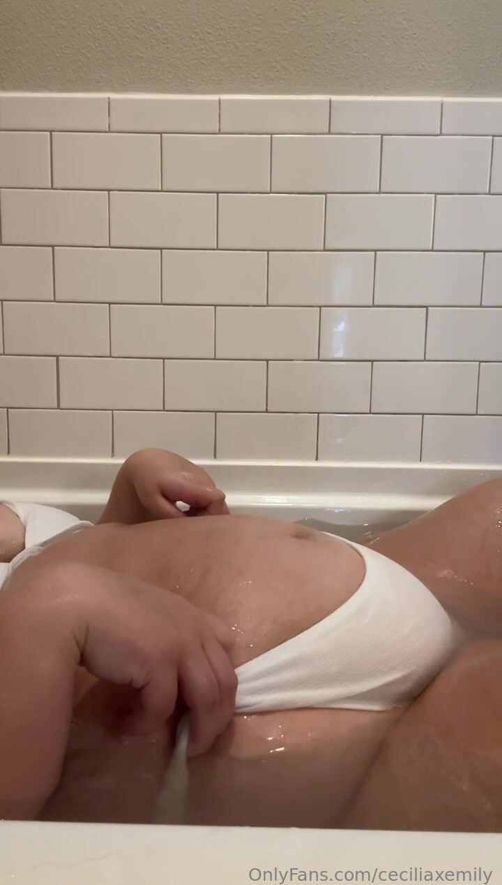 Ceciliaxemily 18
