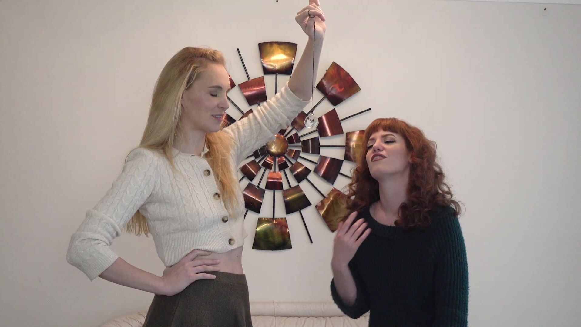 Ariel Anderssen and Zoe hypnotized