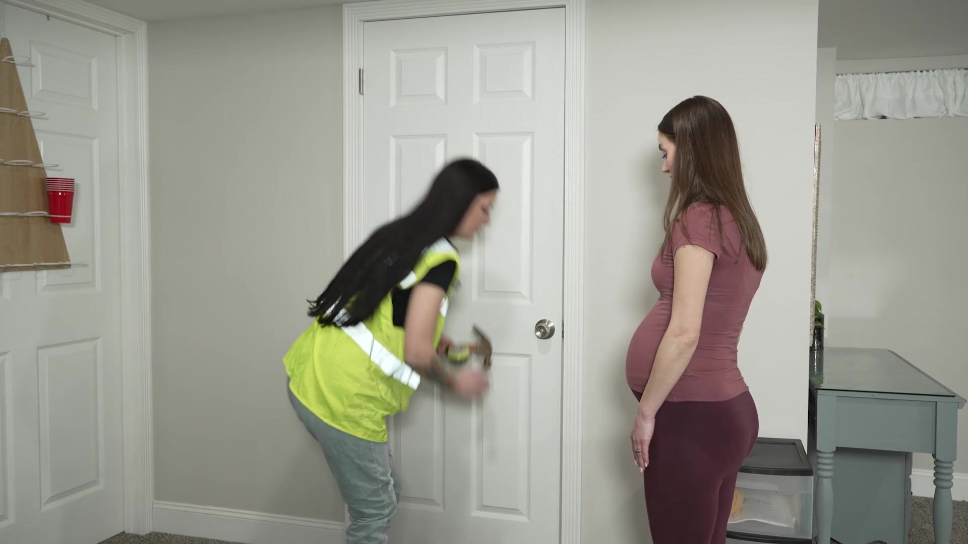 scarlett dollhouse-worker vore