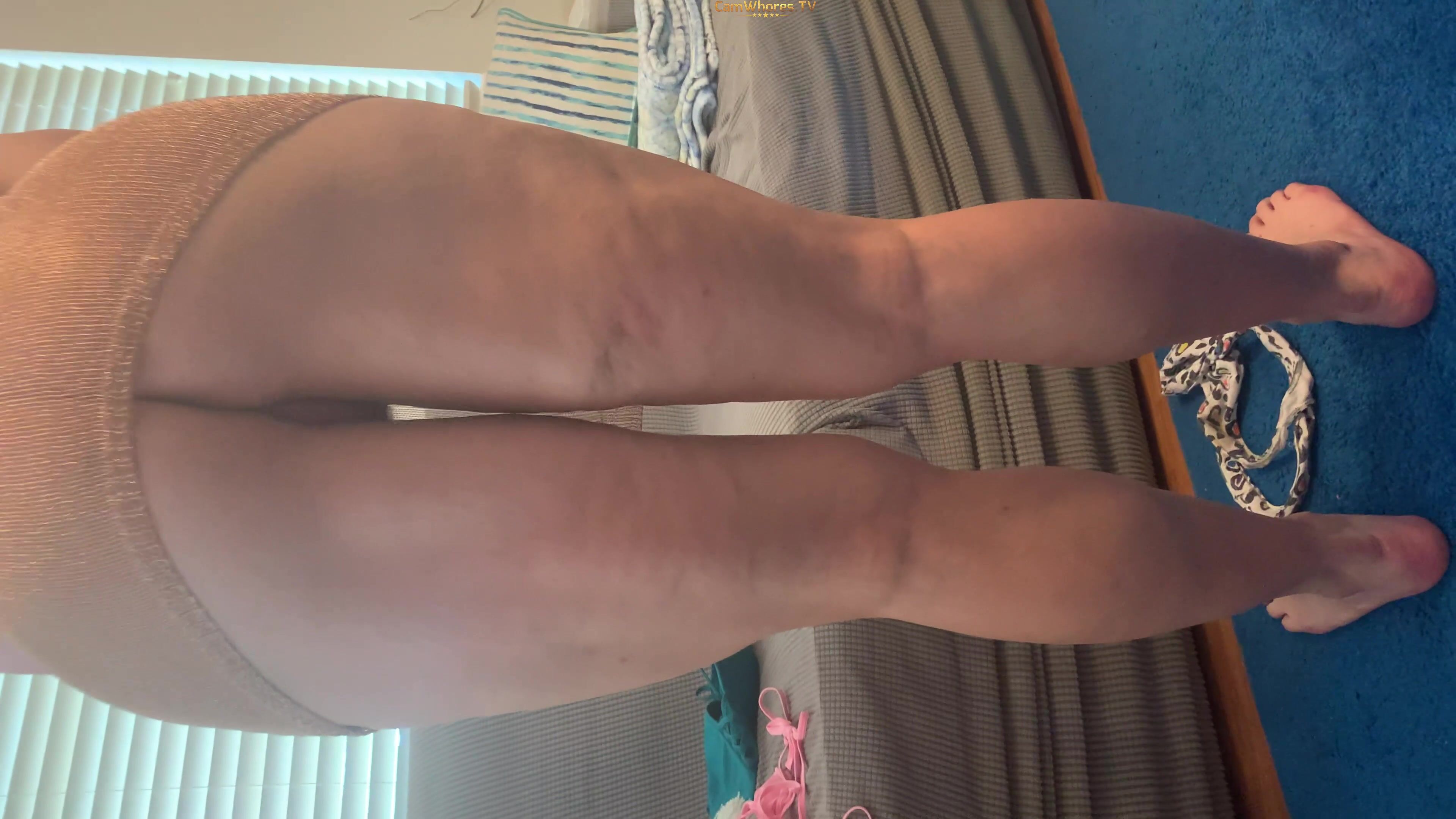cr tall fbb masturbates her big clit