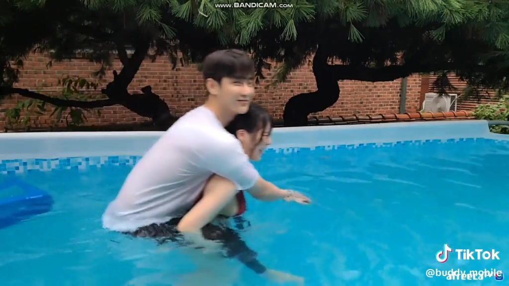 Piggyback pool