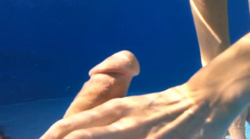 WifeCrazy Handjob in the pool
