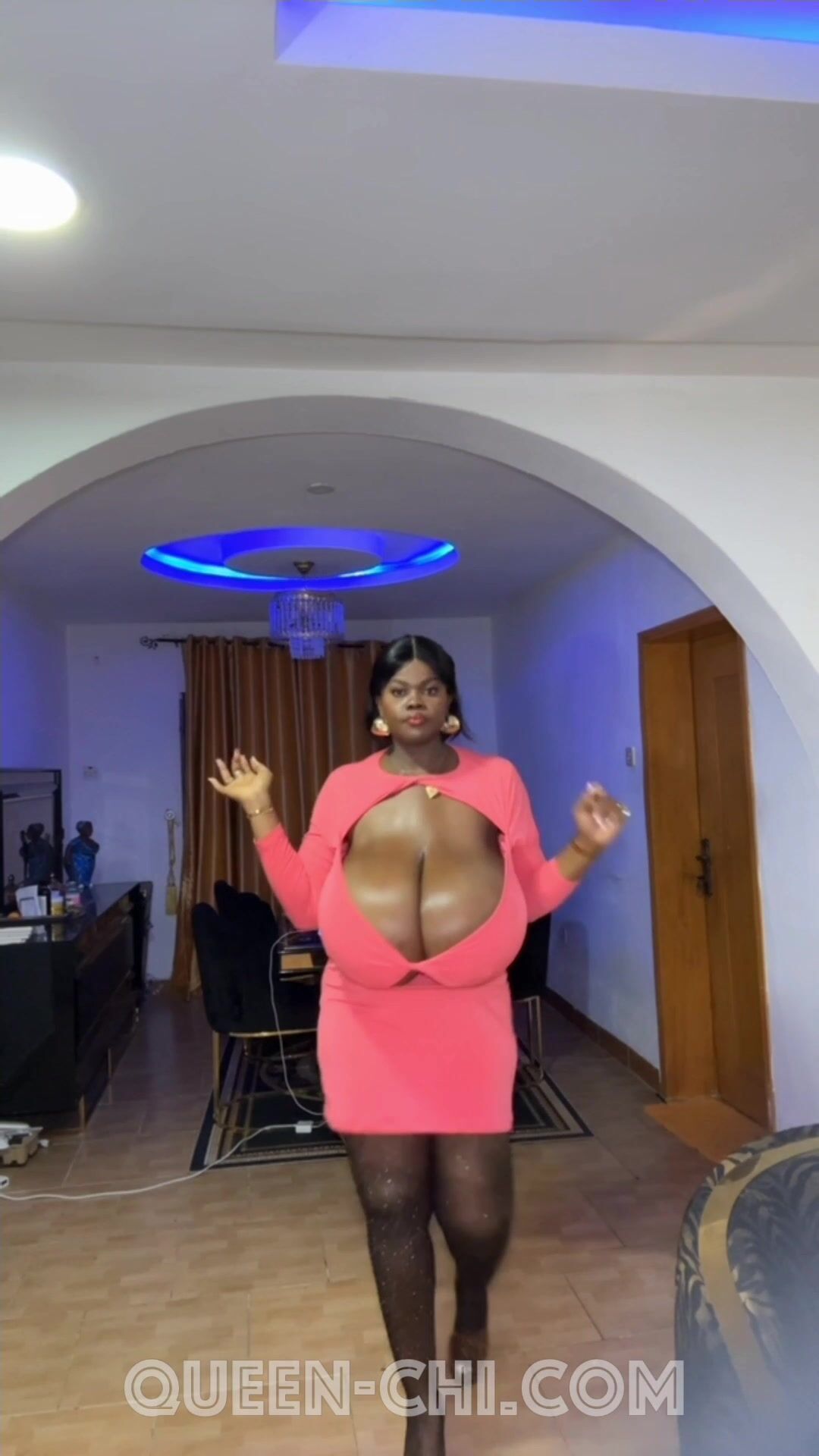 Chioma Lovv: Dance chill party !