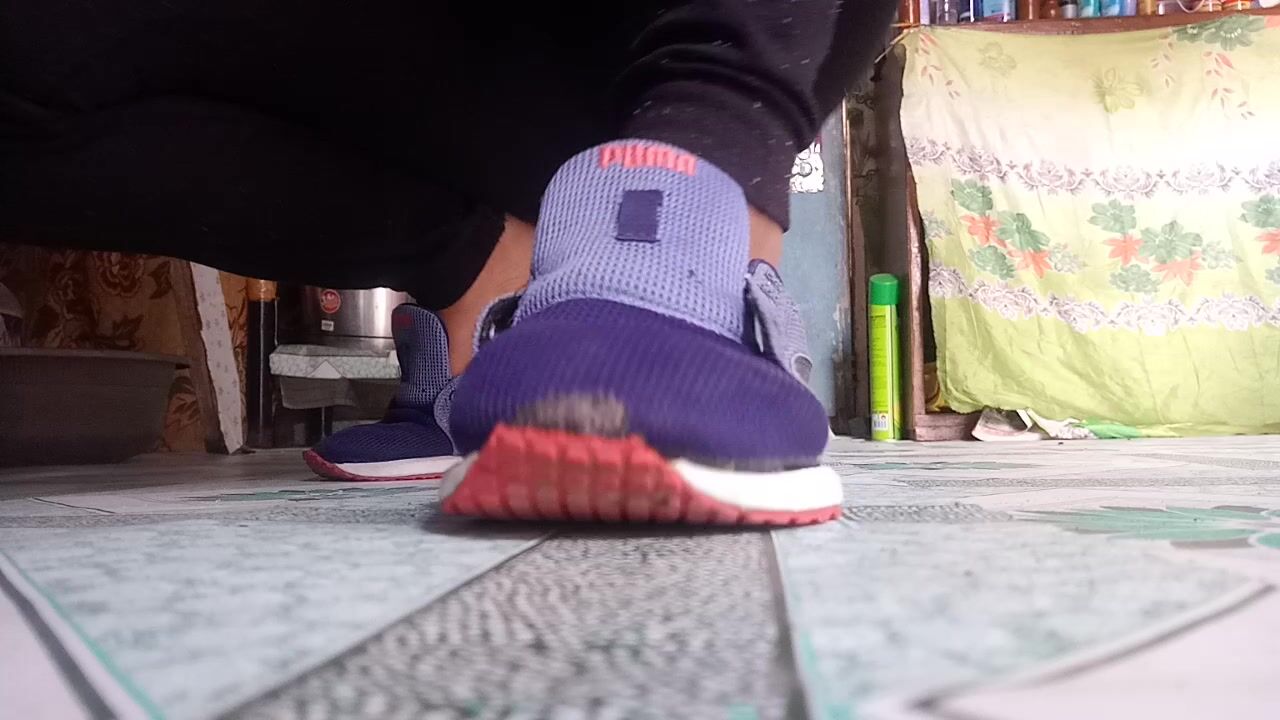 Sneaker Shoe Bursting