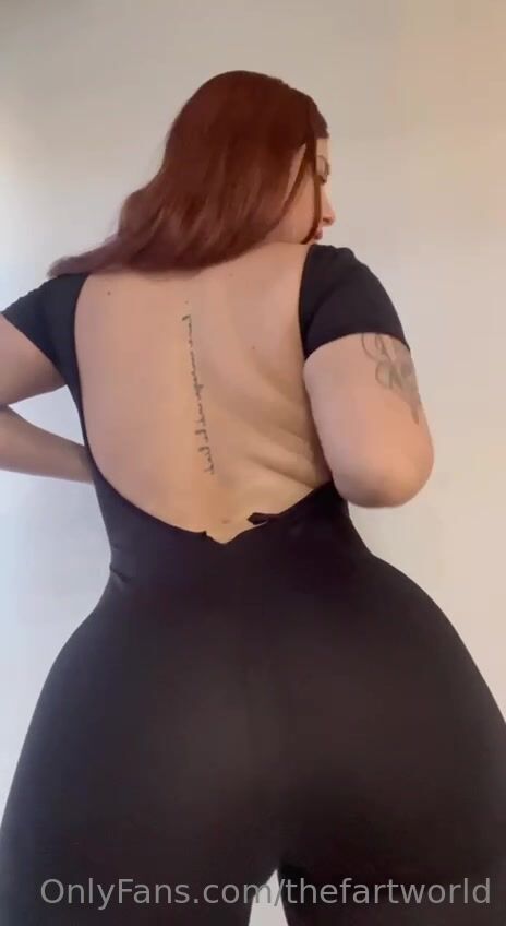 Lula black tights farts