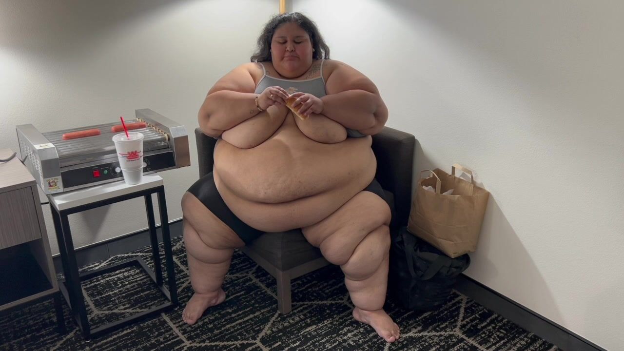 ssbbw hunny hotdog