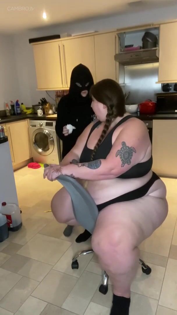 SSBBW Big Dee - Femdom with a Heavy Powerful Gorgeous Queen 9