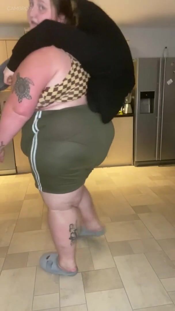 SSBBW Big Dee - Femdom with a Heavy Powerful Gorgeous Queen 13