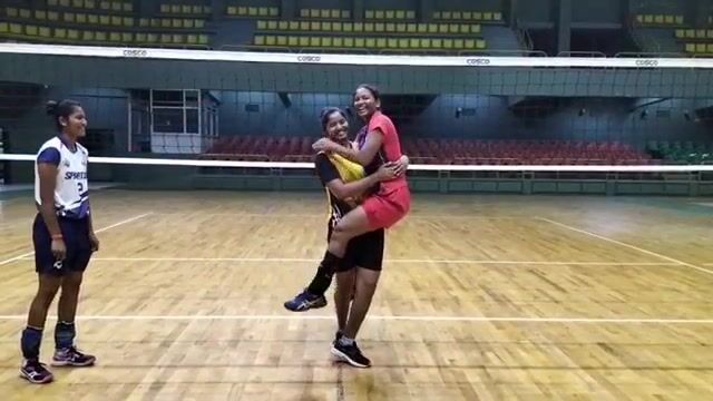Indian volleyball girls lift carry