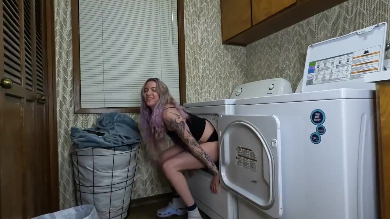 Gassy n Classy Kira Gassed Up Laundry Farts