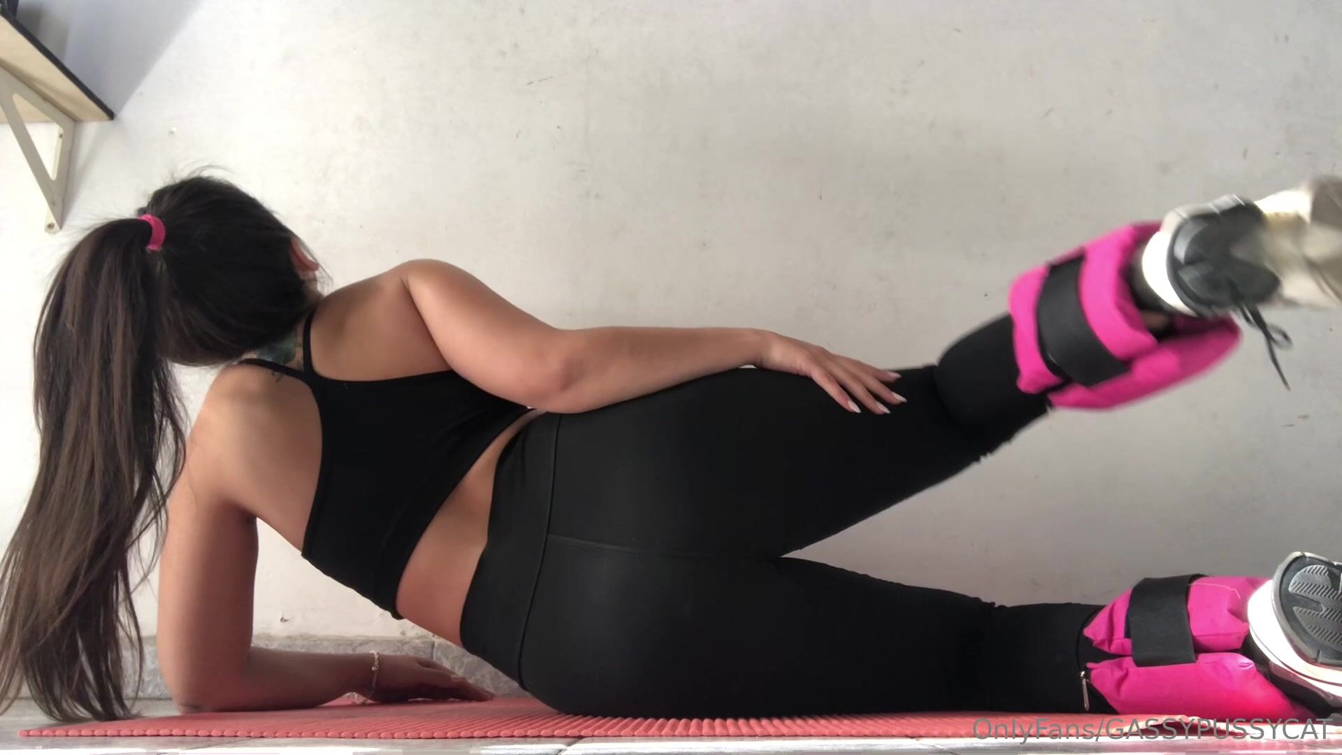 gassypussycat workout farts