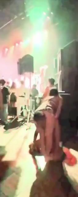 Headscissor at the party
