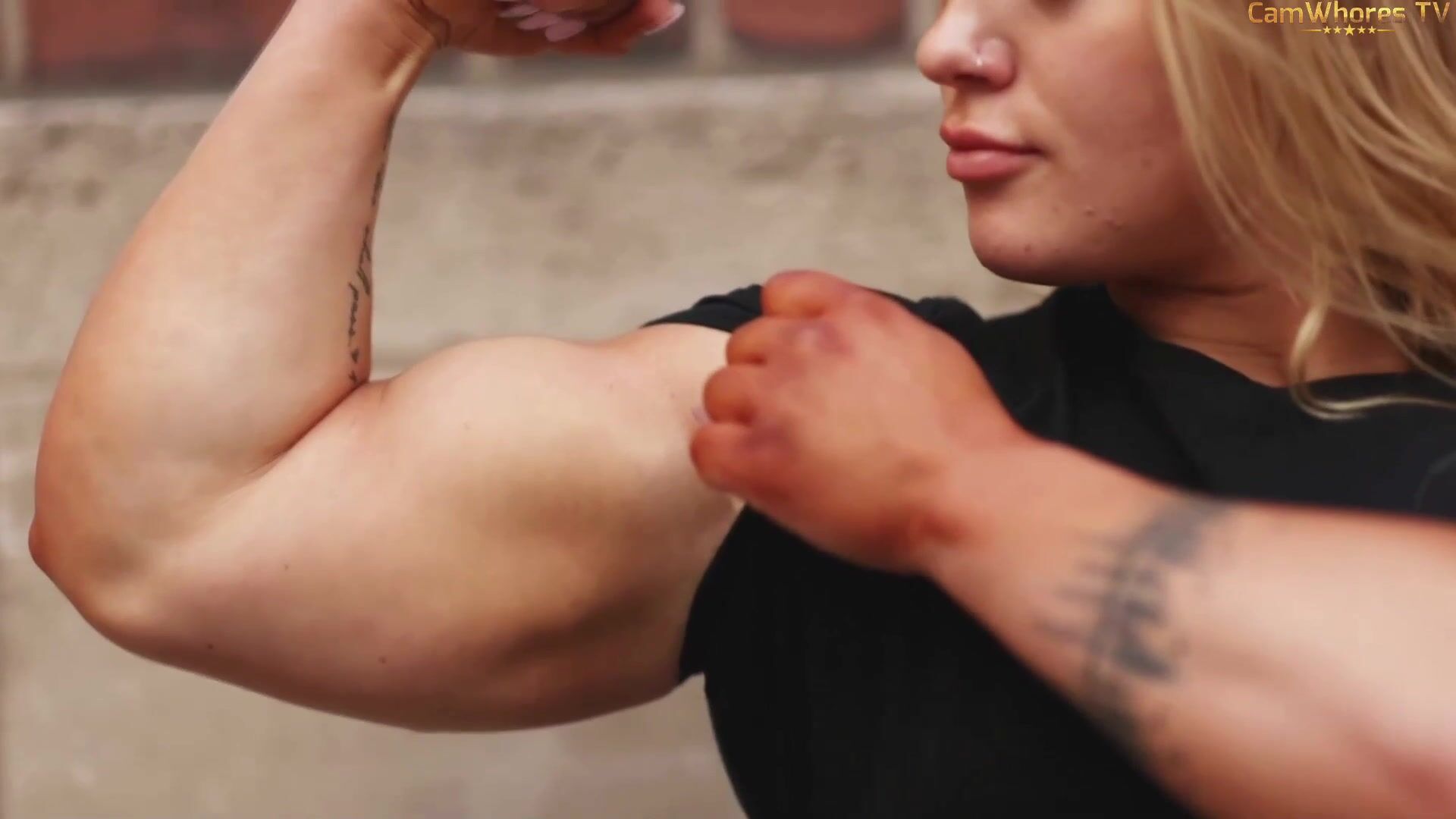 Sophie Hemphill [Buff Blondie] - Meet