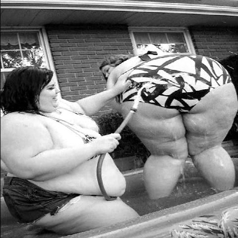 SSBBW Luna?? Pool Party