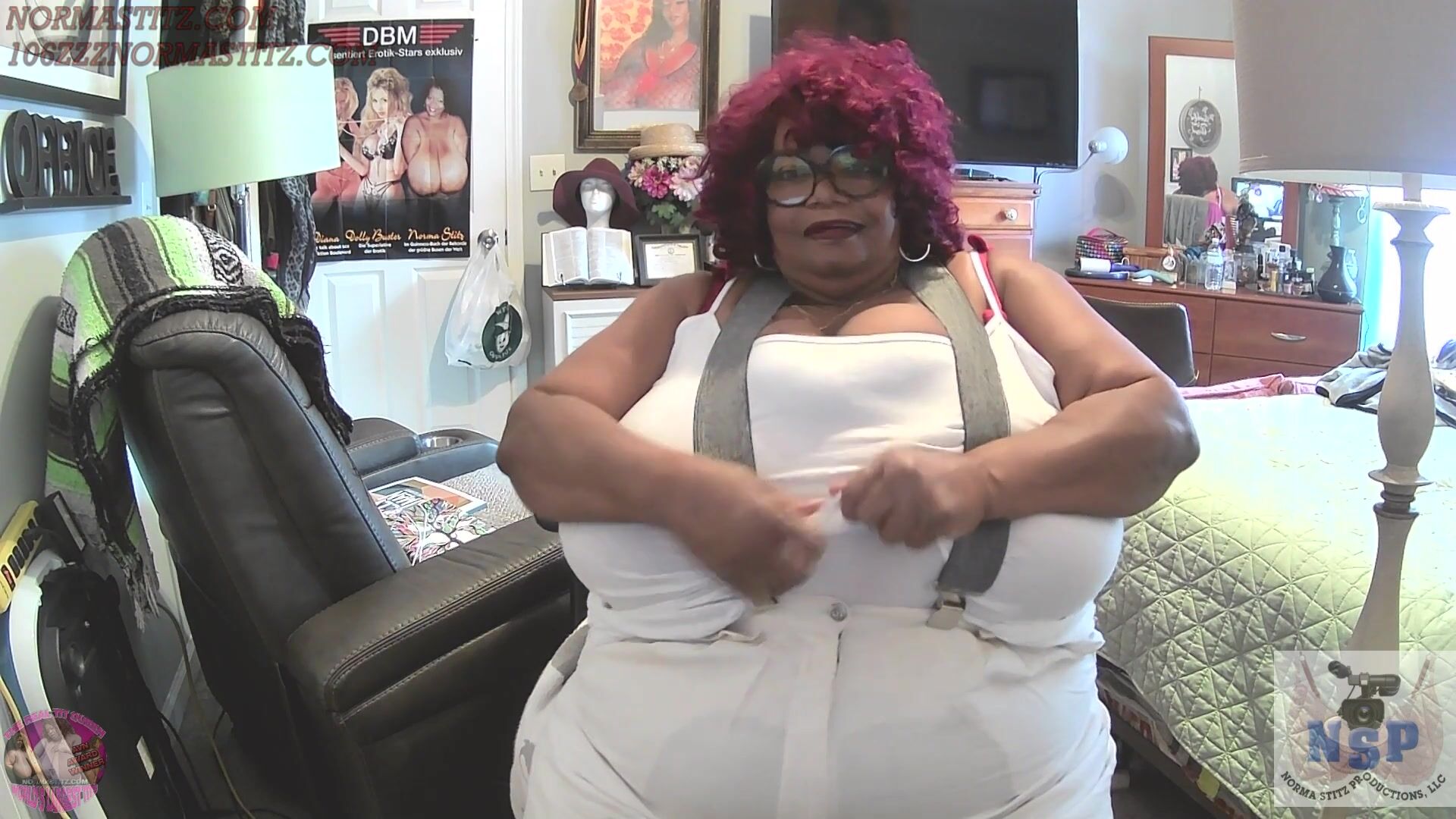 106zzzNormaStitz - 0178__WITH_HER__STRONG_SUSPENDERS