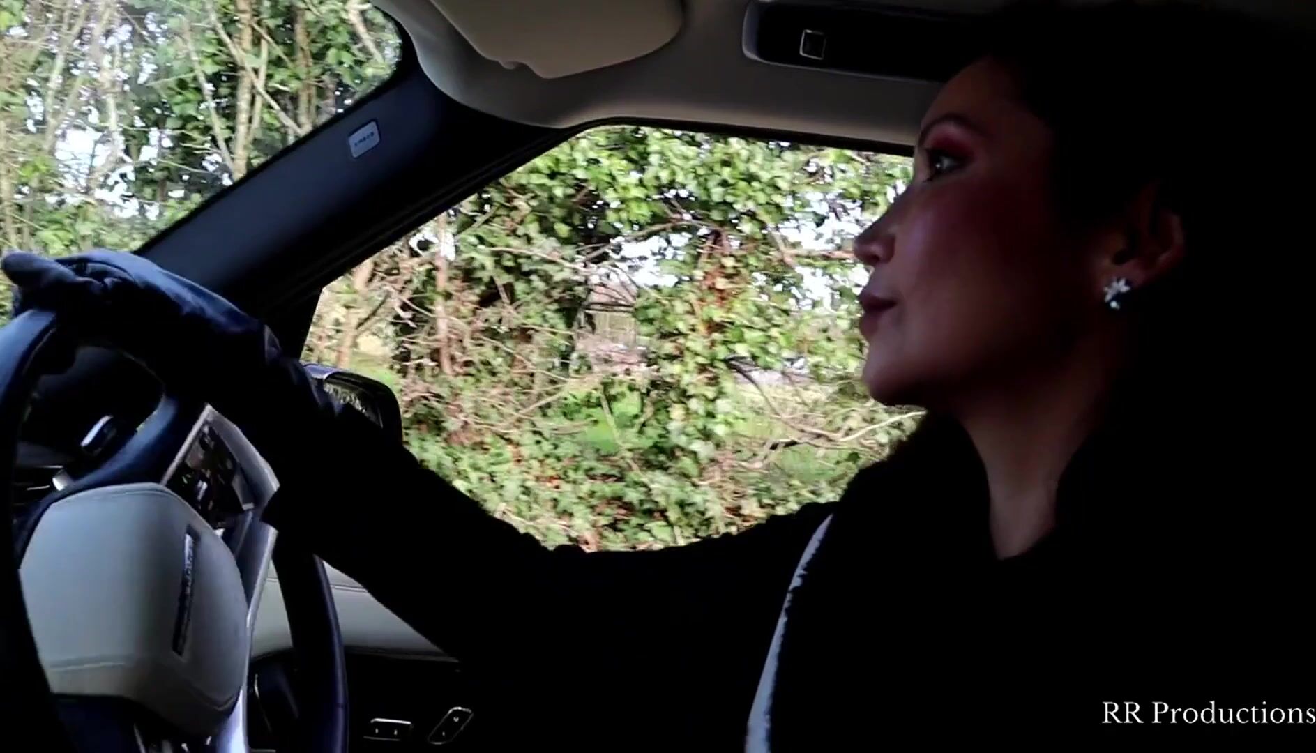 Mistress Terra - Pegged In The Range Rover