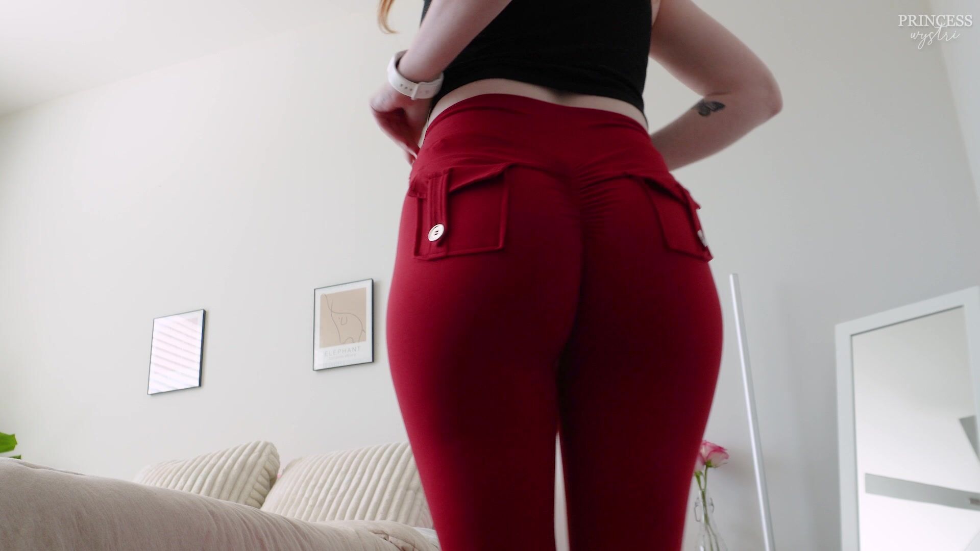 princess wystri - yoga pants tryon
