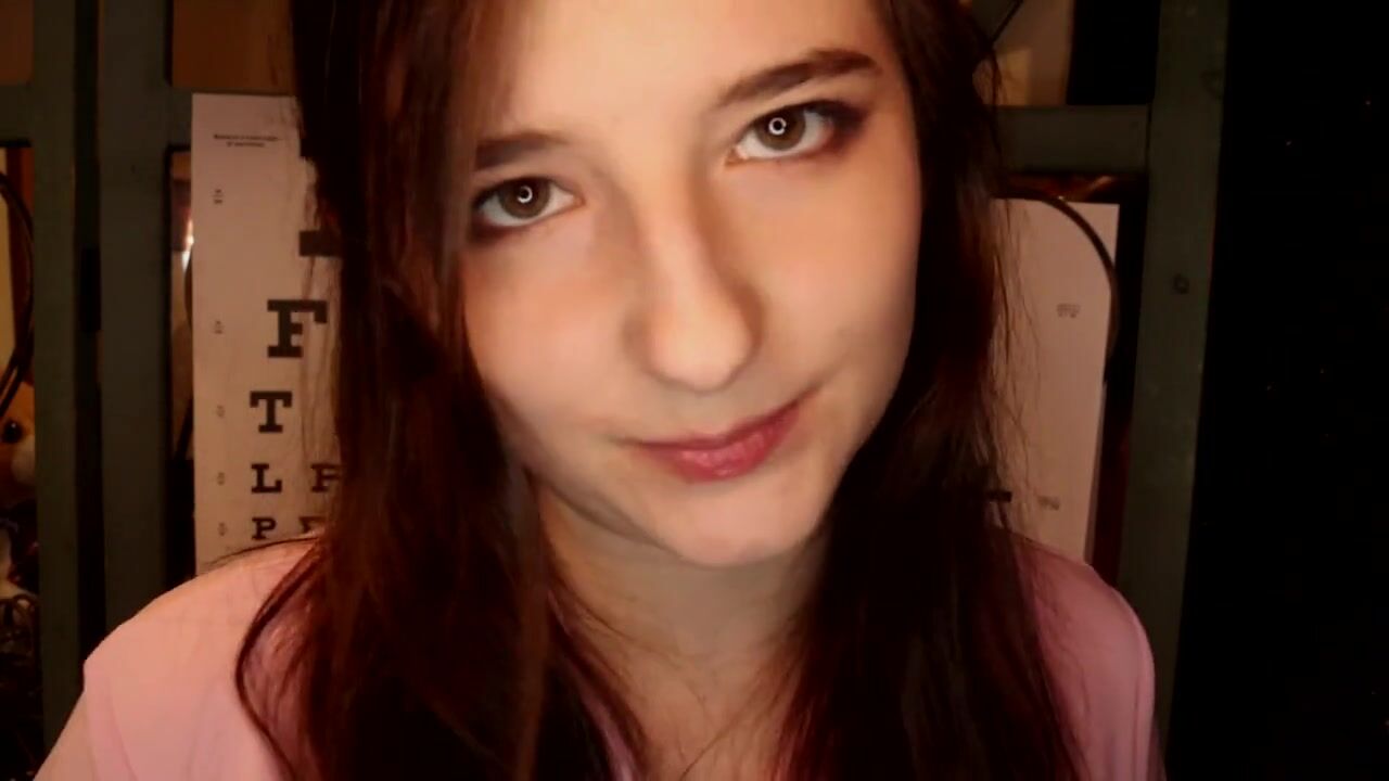 Aftyn Rose - Unprofessional Eye Exam