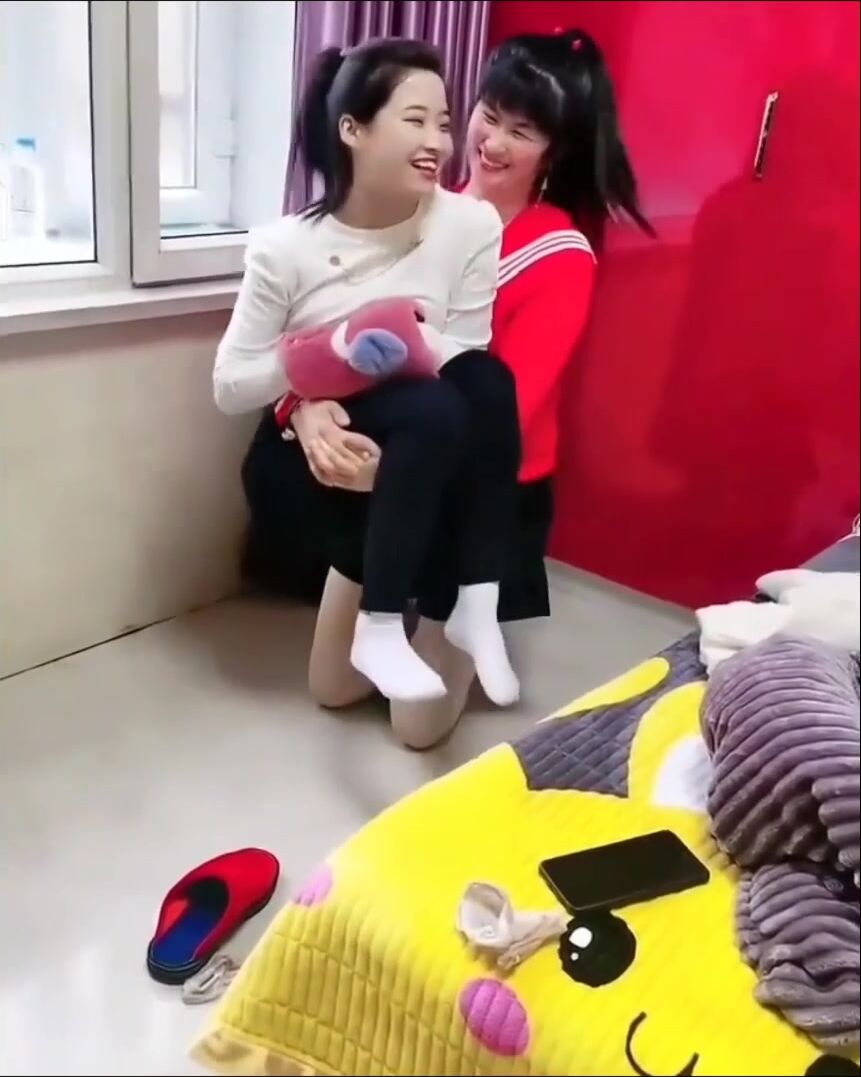 Rong Wang cradle carries Jia Bo