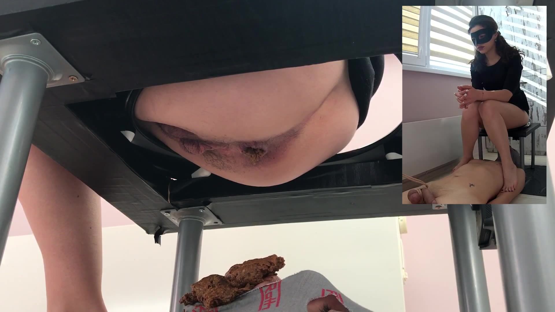 Mistress Anna toilet