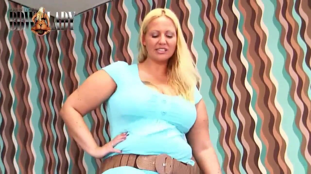 BBW Lady Cathy Barefoot Trampling