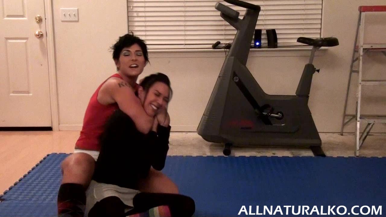 Ko dominates Marsha