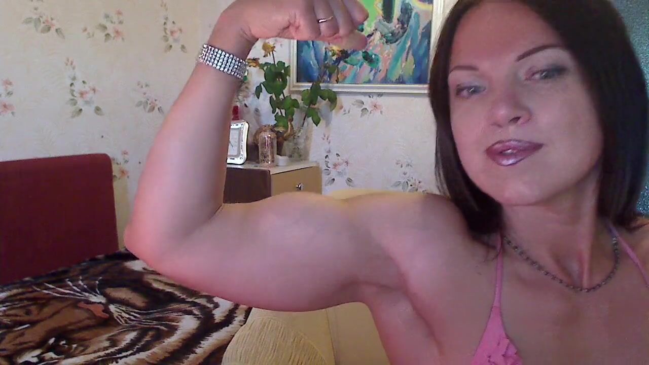 Nadezda Korepkova Biceps Cam