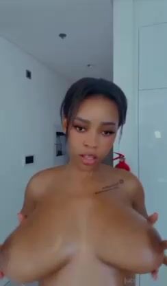 Juicy Pandora