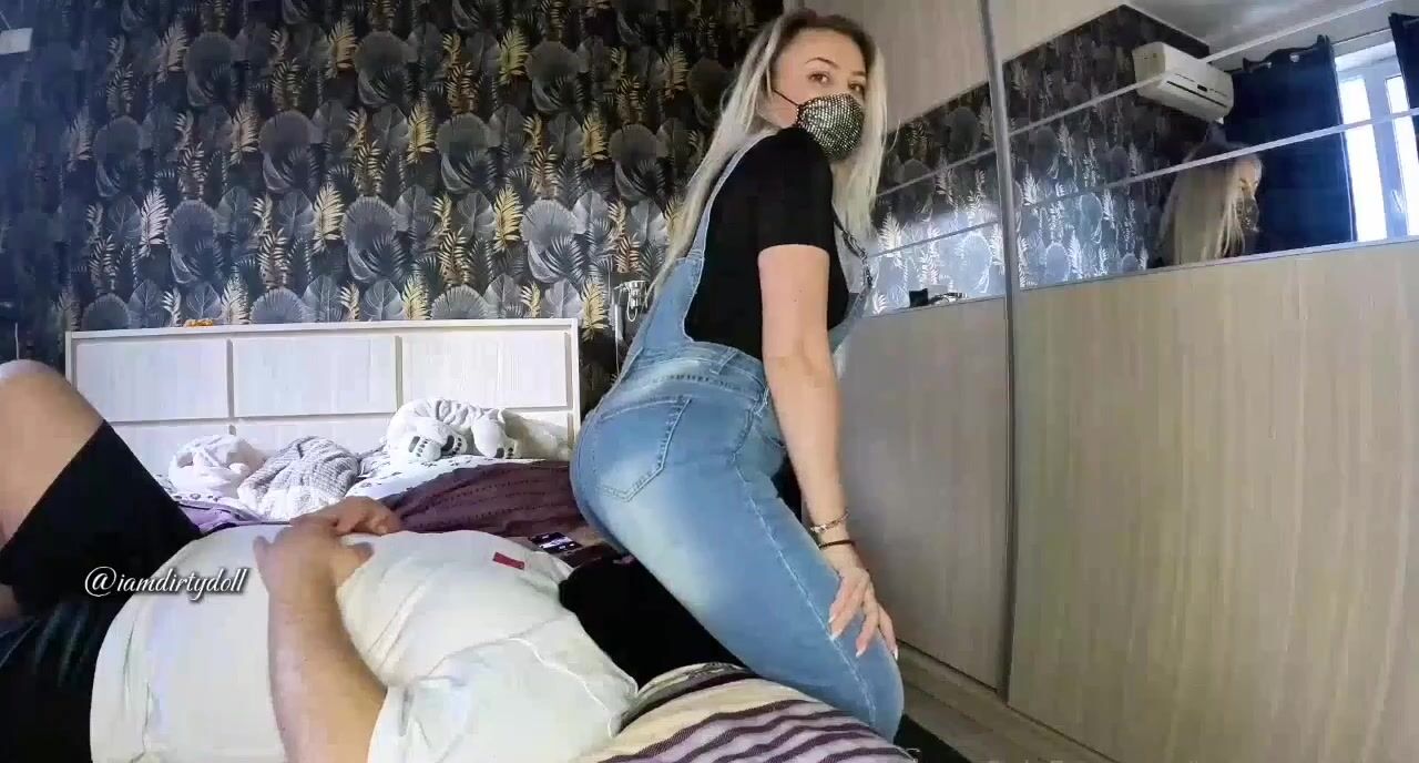 DirtyDoll ripping long farts on face