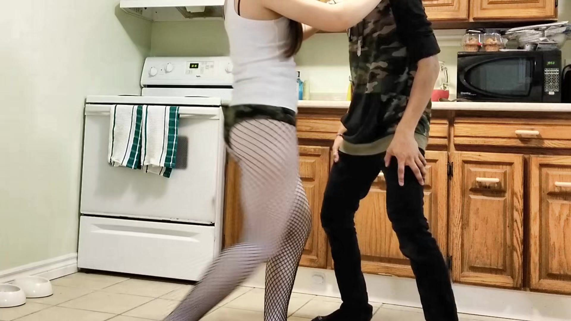 Joe Violet - Violet Teaches Ballbusting