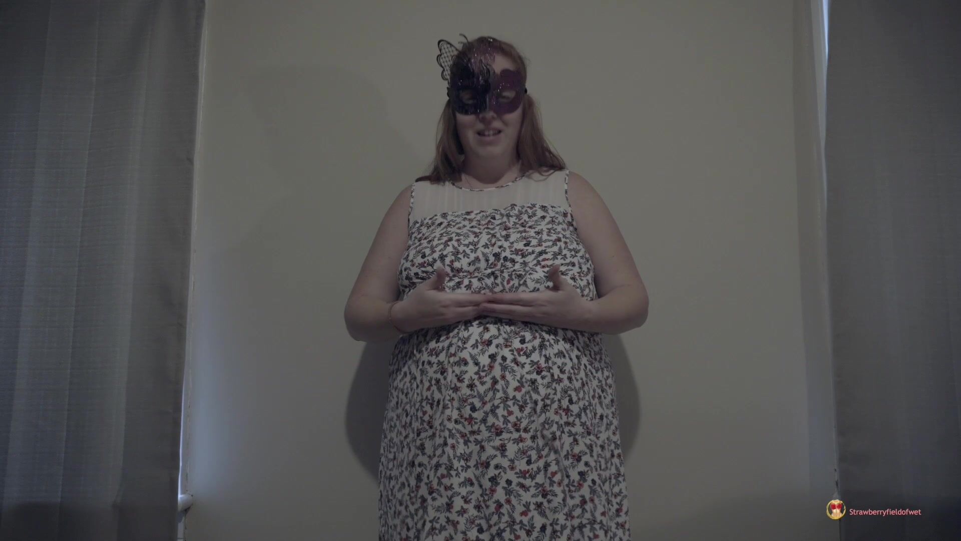 Strawberryfieldofwet - VERY Pregnant Trying On Different Clothes