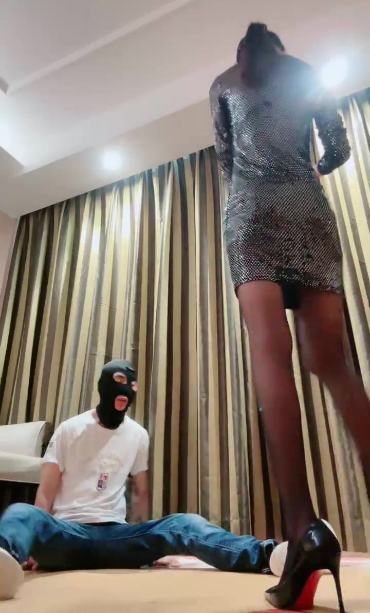 Asian Ballbusting