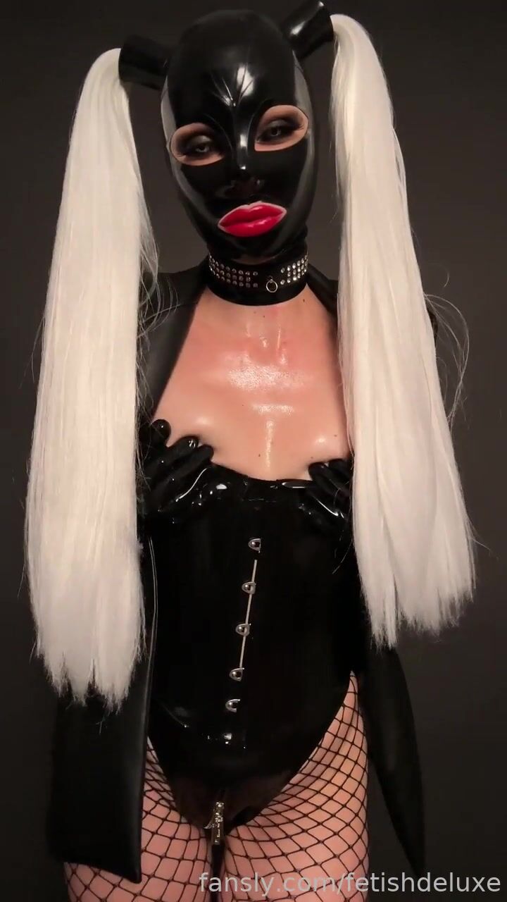 Fetishdeluxe 2
