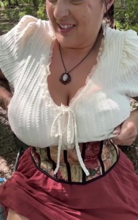 MissEvans solo in the shire